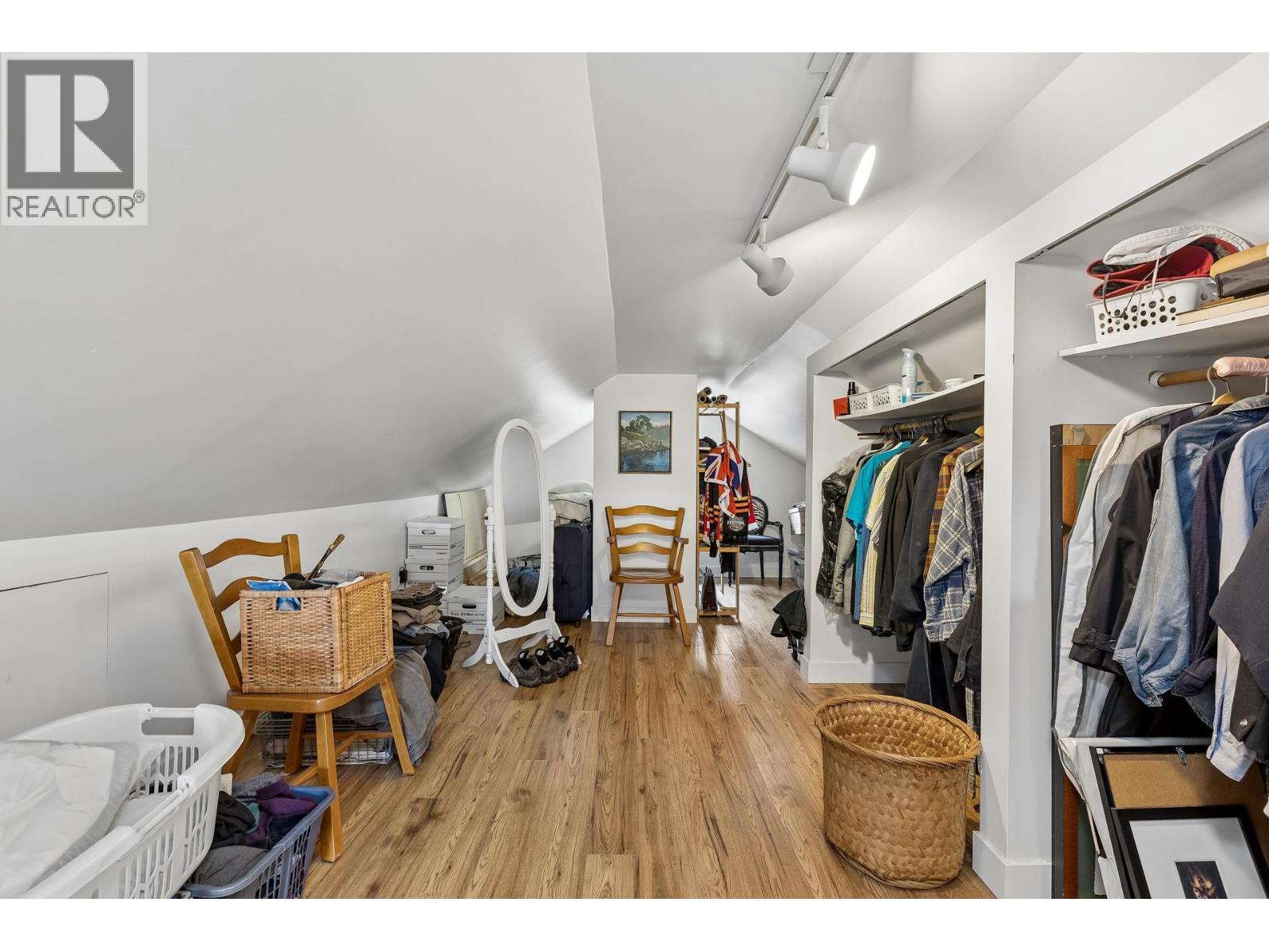534 E 7TH STREET, North Vancouver