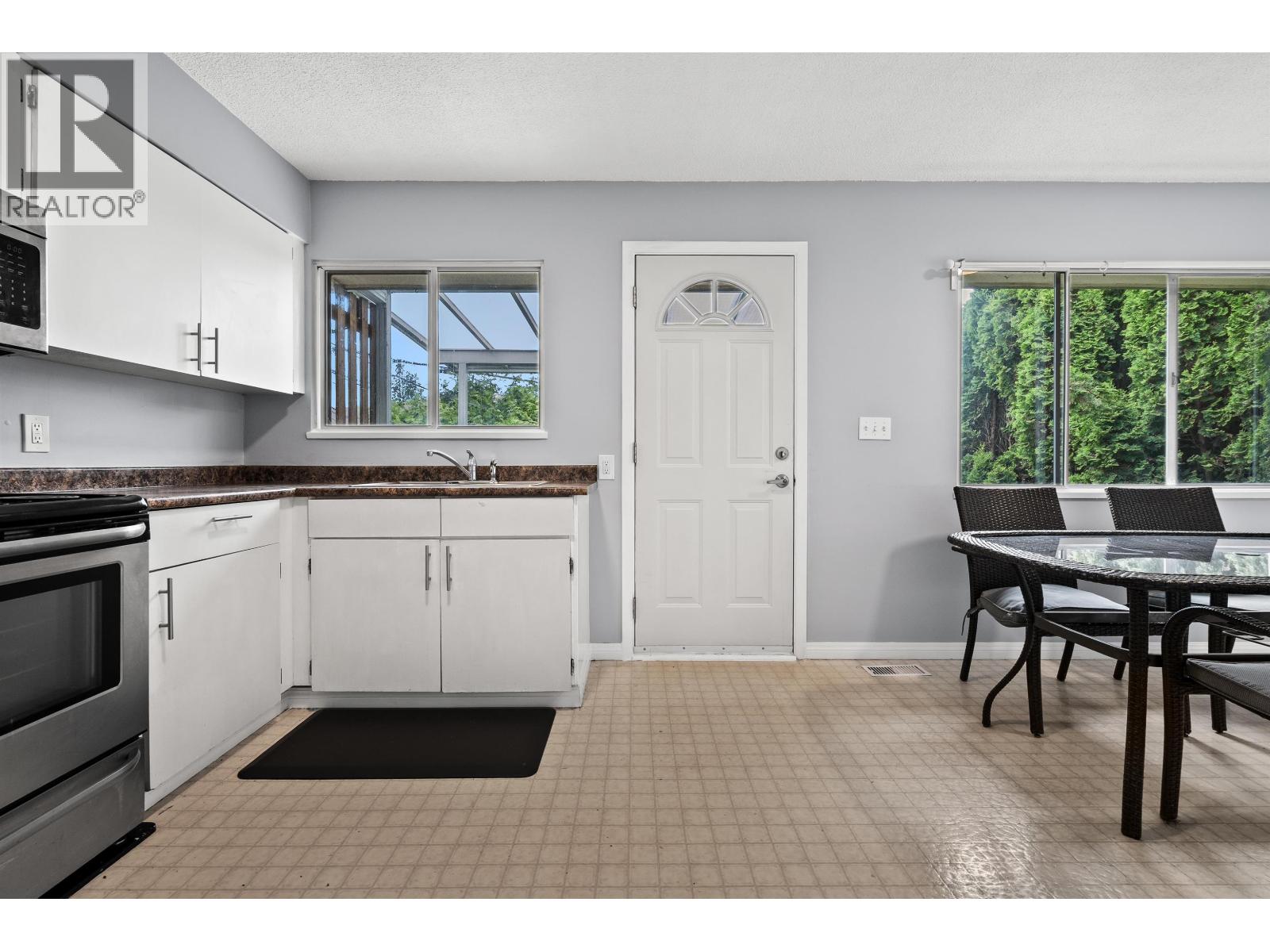 443-445 W KEITH ROAD, North Vancouver