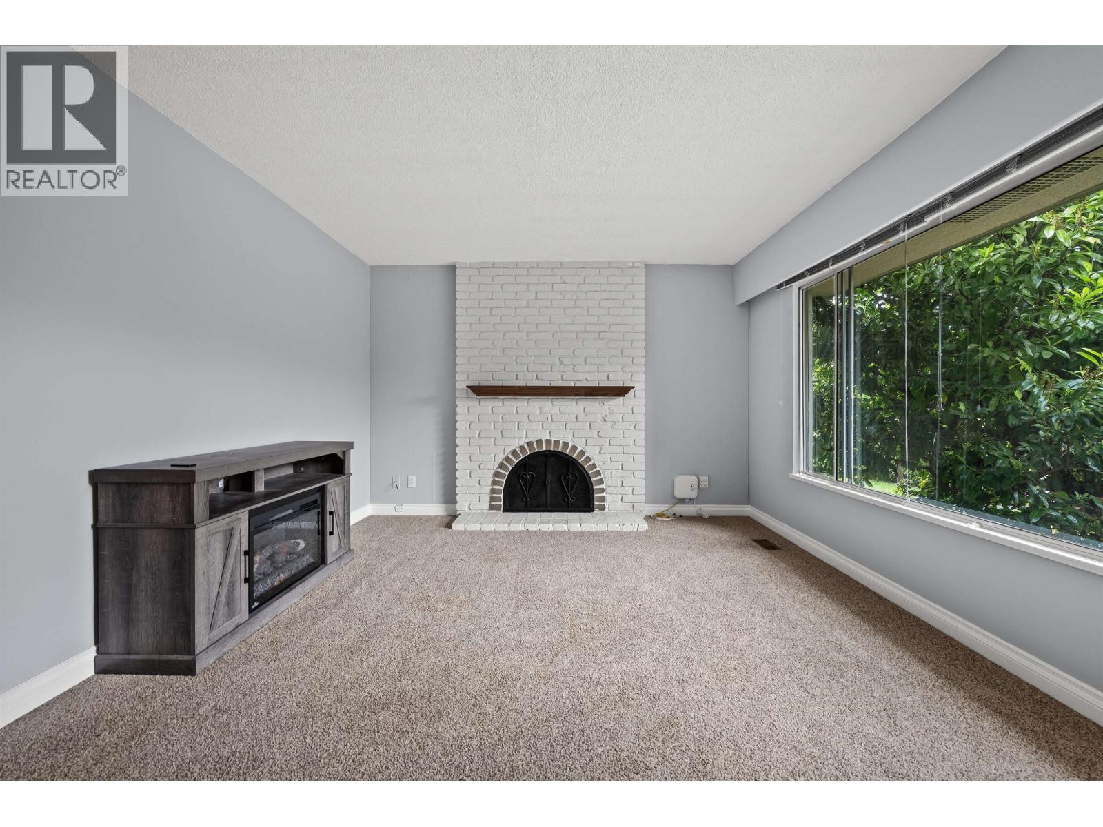 443-445 W KEITH ROAD, North Vancouver