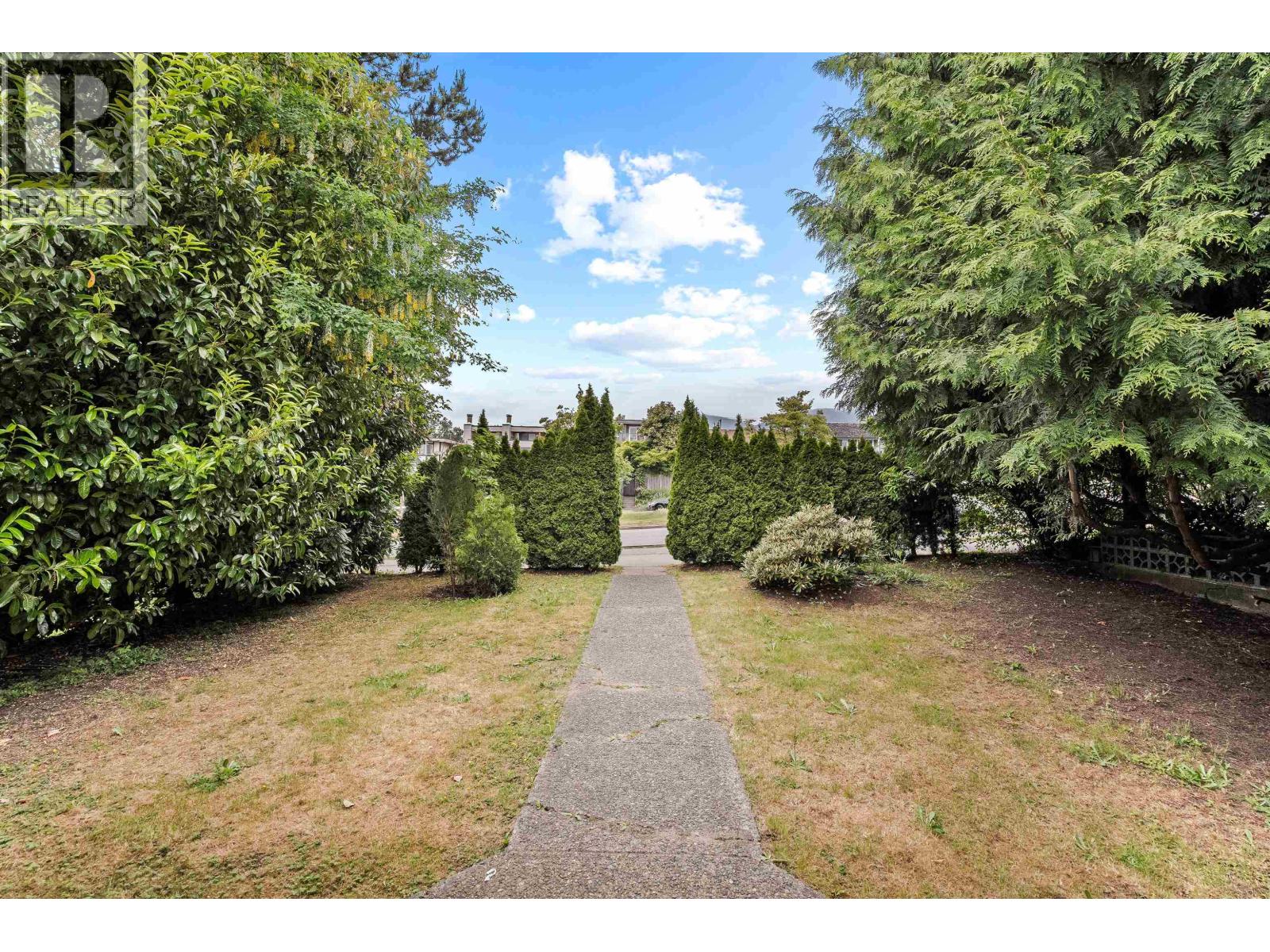443-445 W KEITH ROAD, North Vancouver