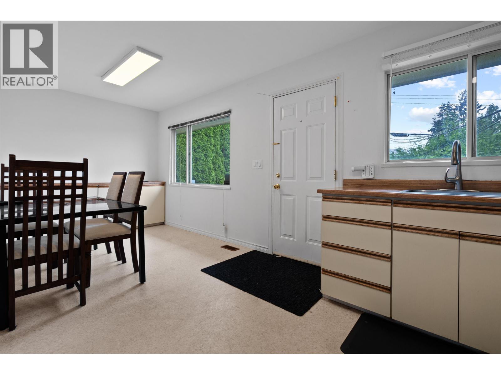 443-445 W KEITH ROAD, North Vancouver