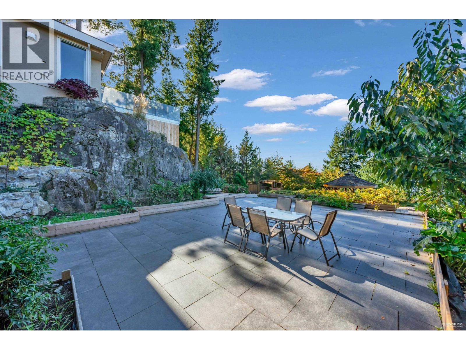 4673 WOODBURN ROAD, West Vancouver