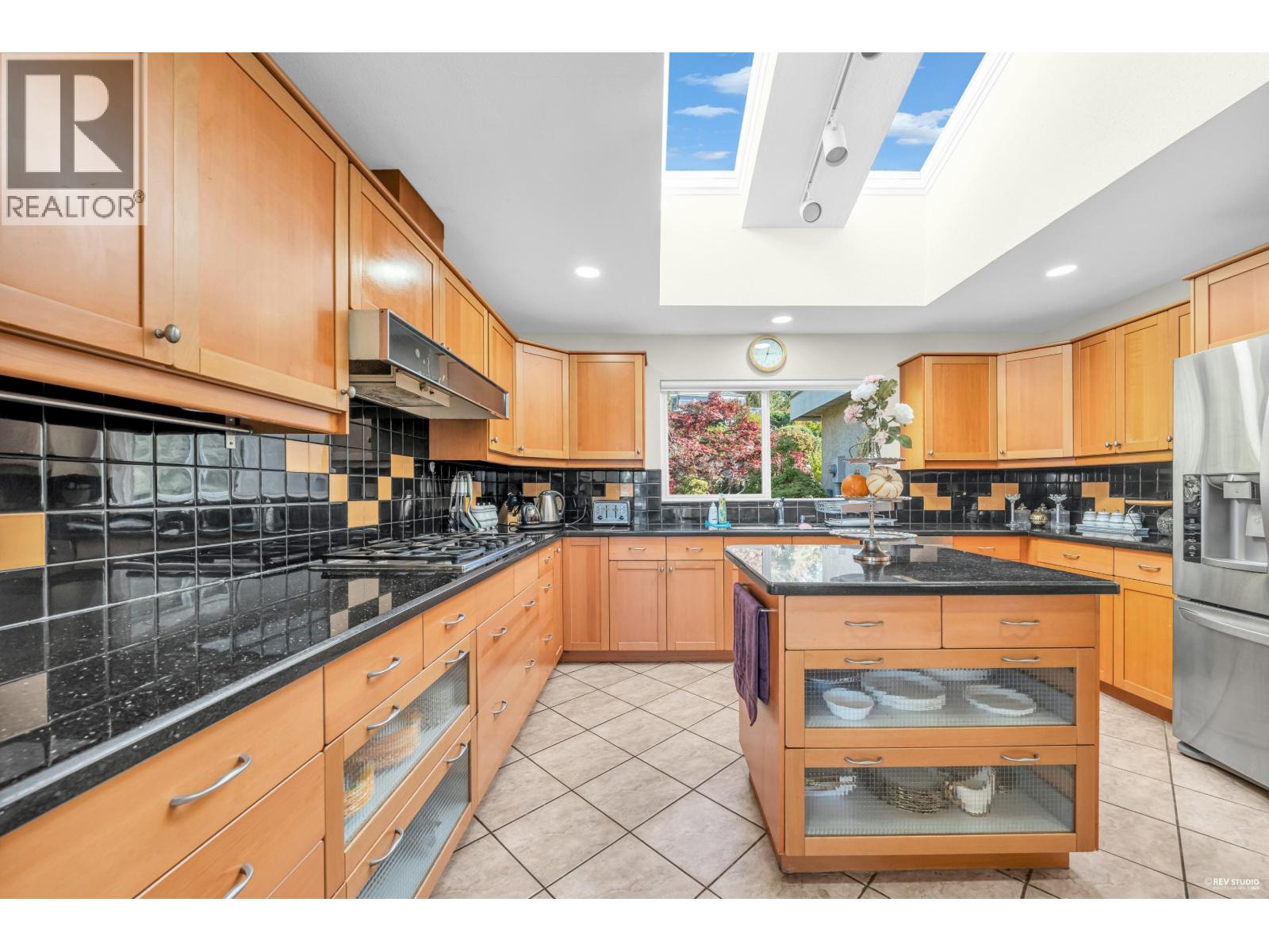 4673 WOODBURN ROAD, West Vancouver