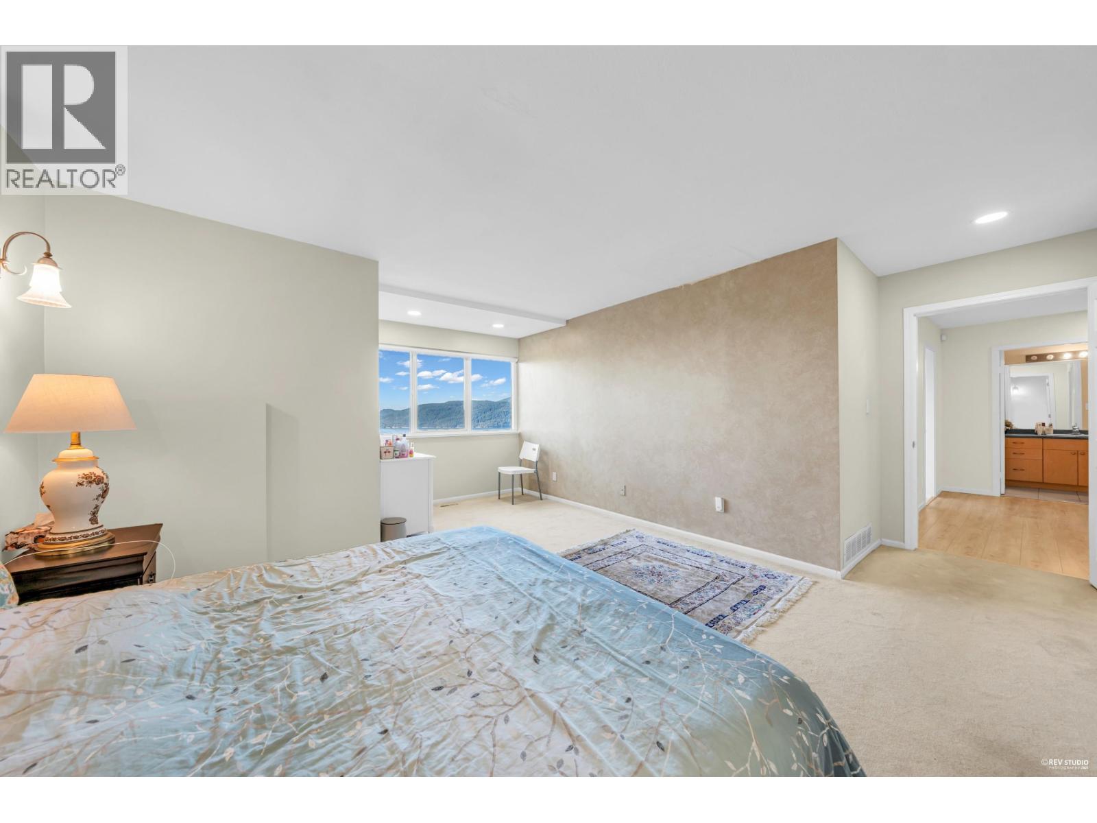 4673 WOODBURN ROAD, West Vancouver