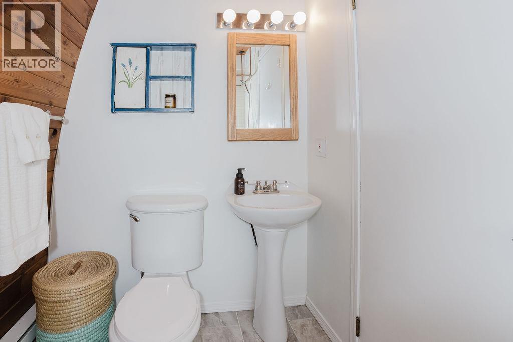 2829 LOWER ROAD, Roberts Creek