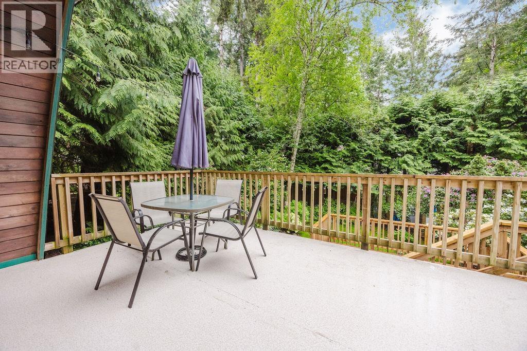 2829 LOWER ROAD, Roberts Creek