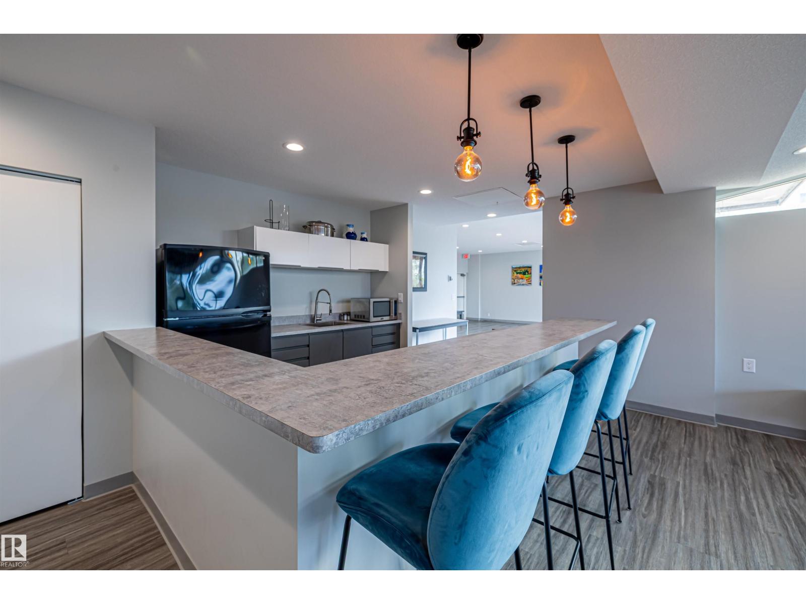 #1605 11307 99 AV NW - 32