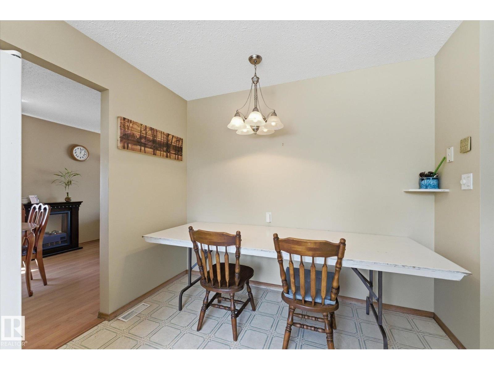 886 KNOTTWOOD RD S NW - 30