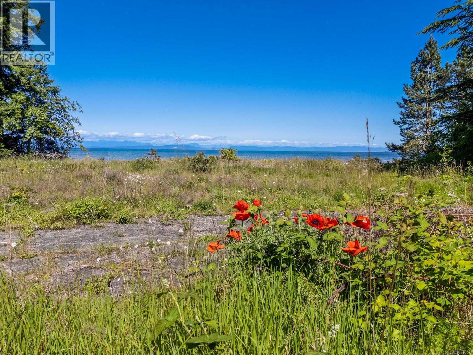 4218 Island Hwy S, Courtenay