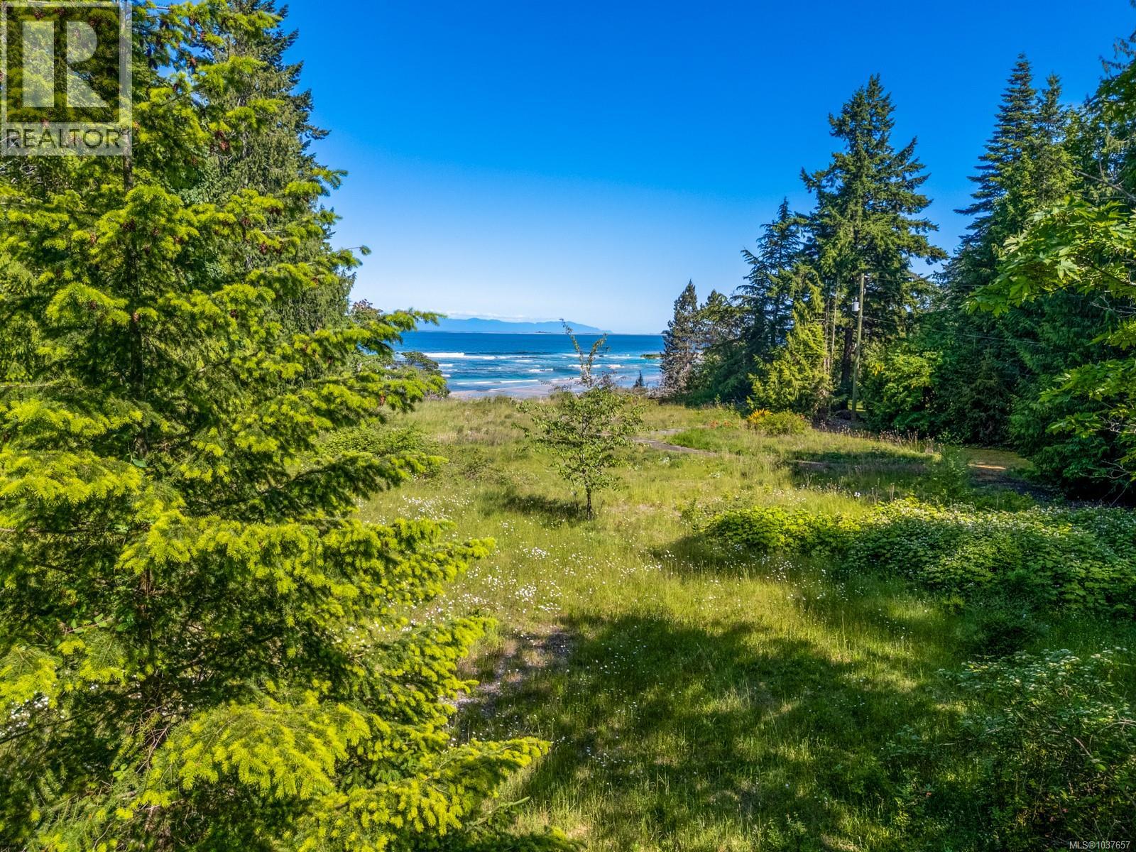 4218 Island Hwy S, Courtenay
