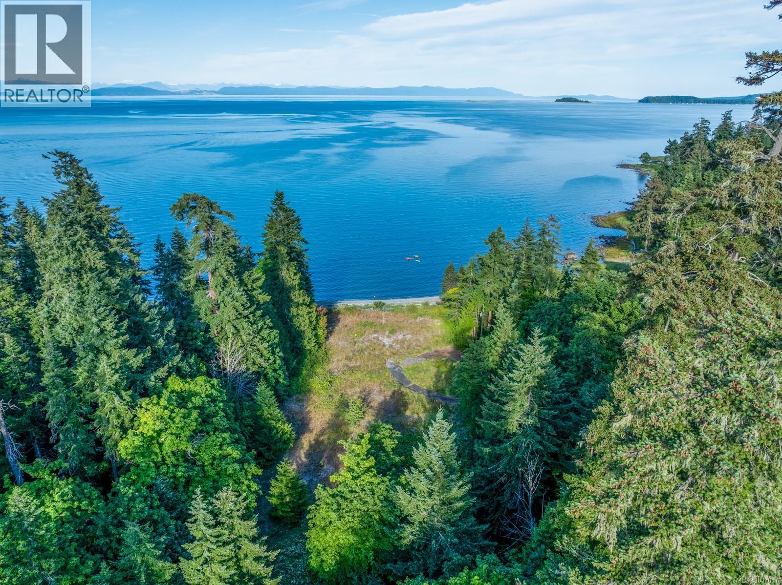 4218 Island Hwy S, Courtenay