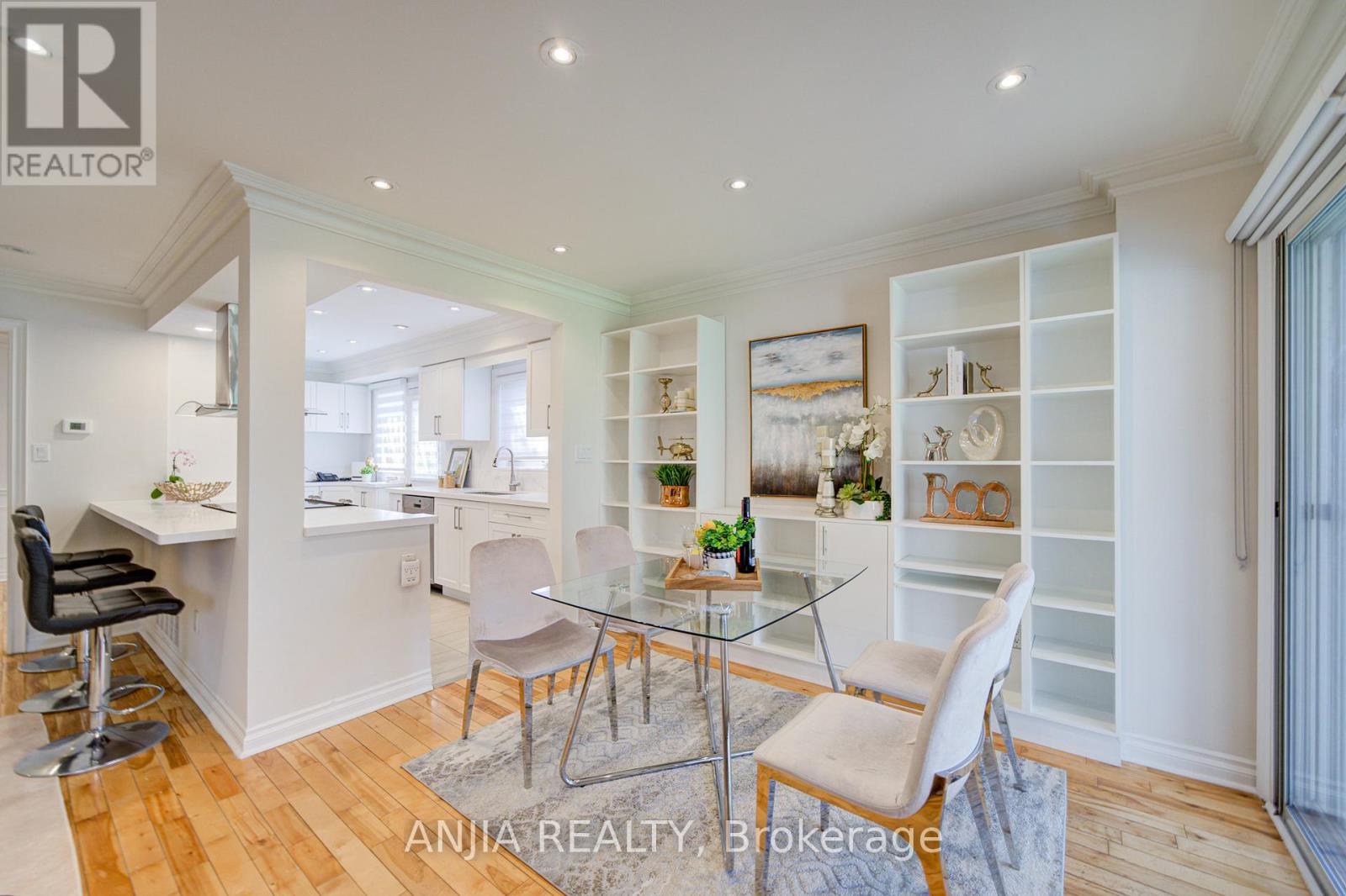 78 BAYWOOD COURT - 21