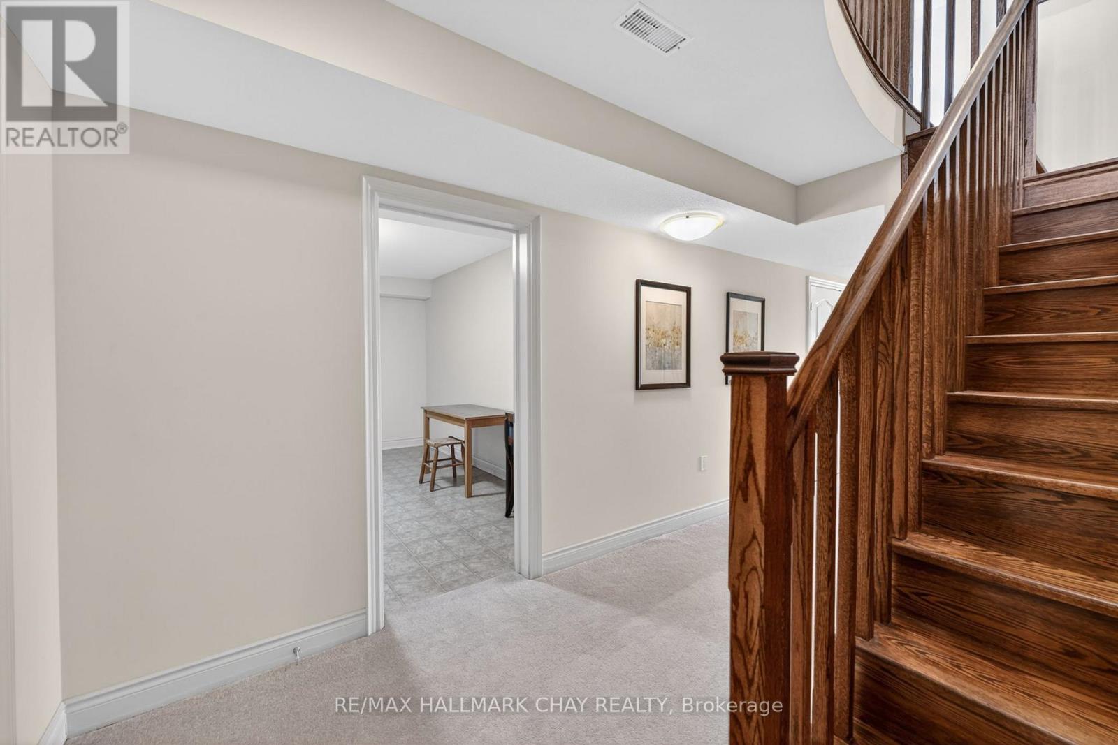 #26 133 RIDGE WAY - 24