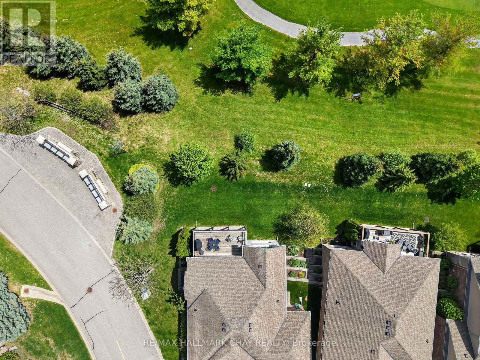 #26 133 RIDGE WAY - 44
