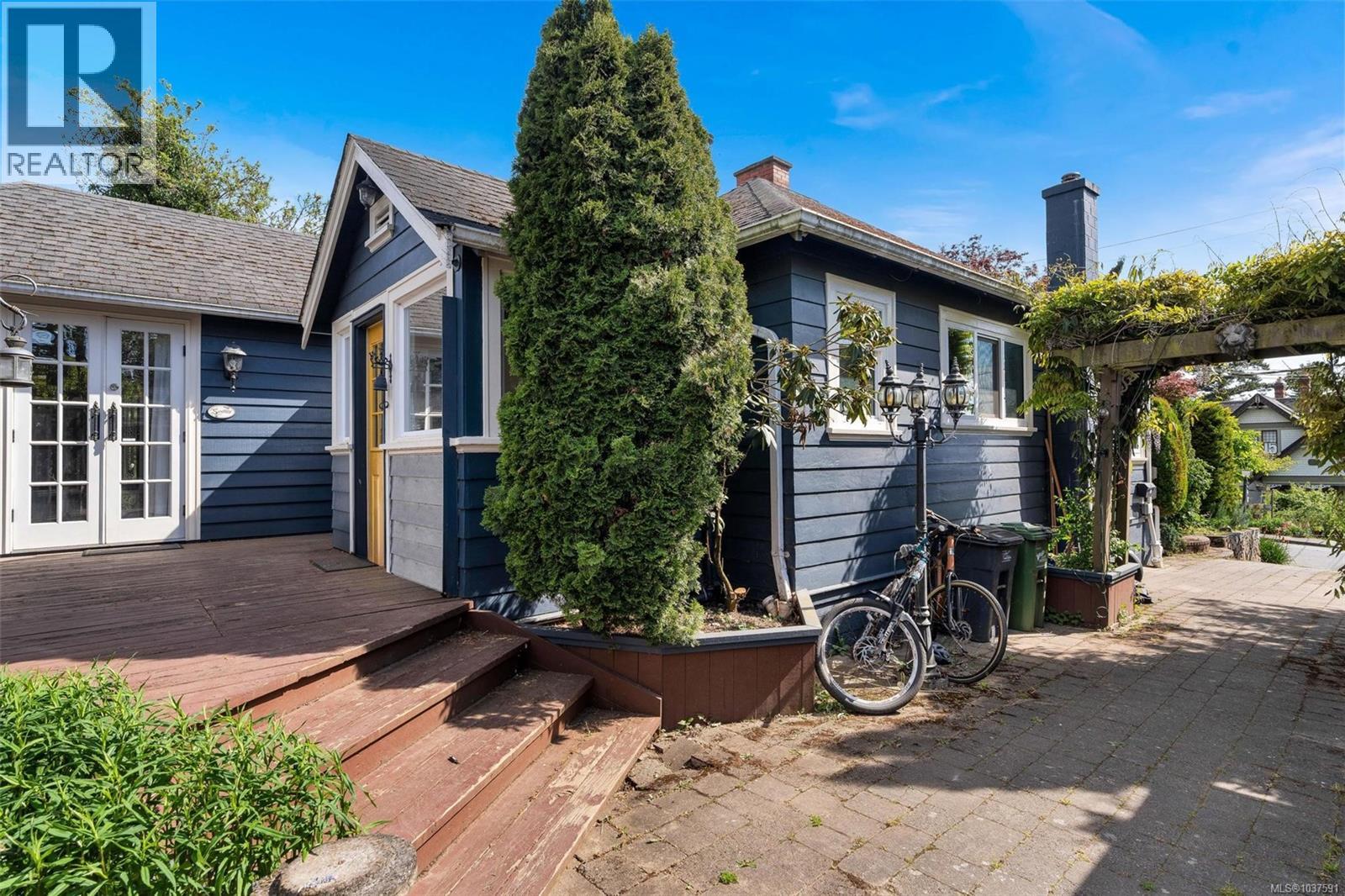  16 Lotus Street, Victoria