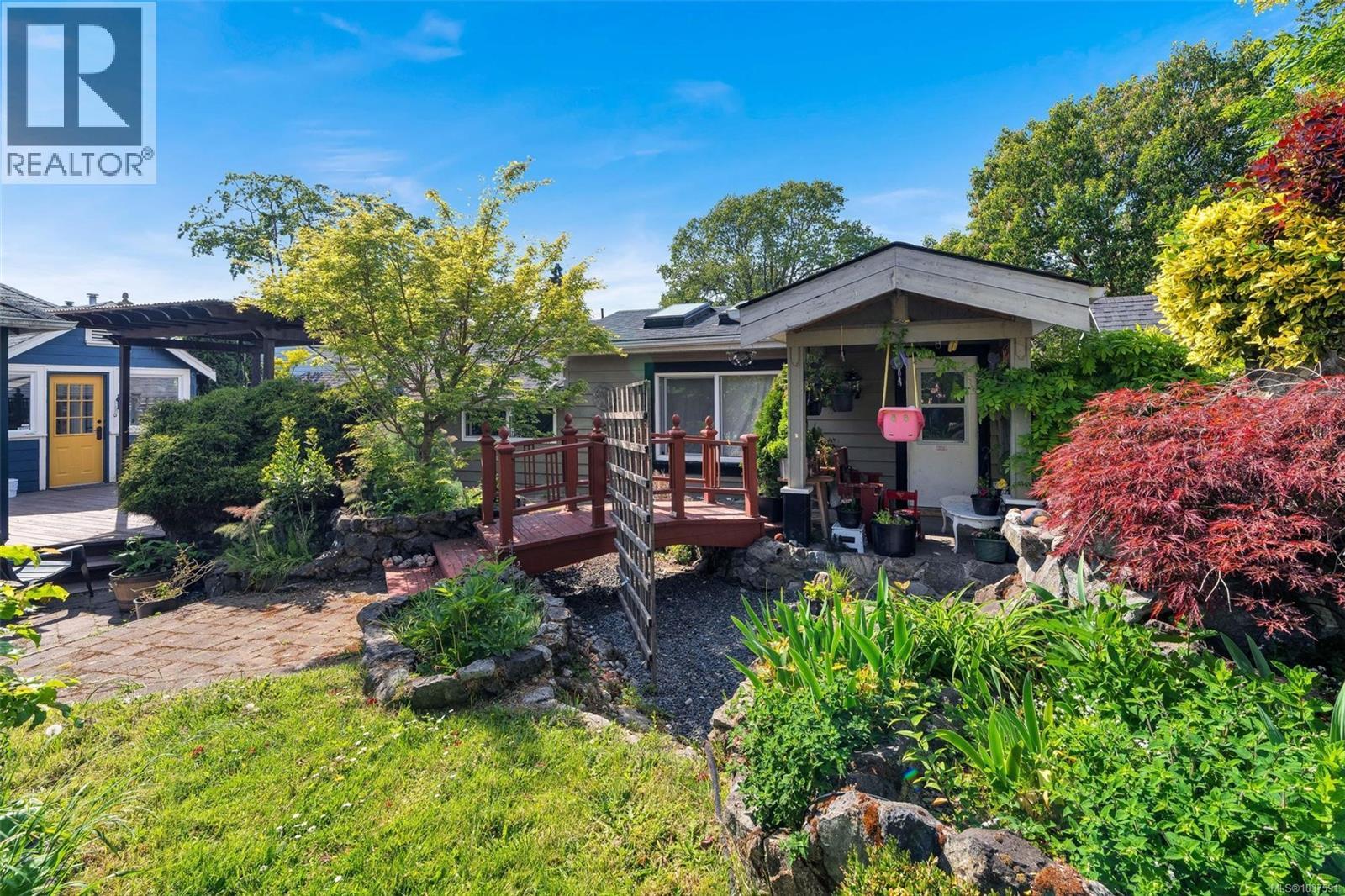  16 Lotus Street, Victoria