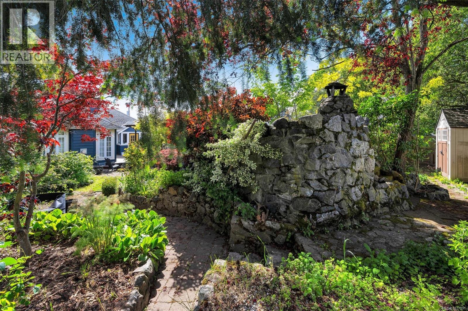  16 Lotus Street, Victoria