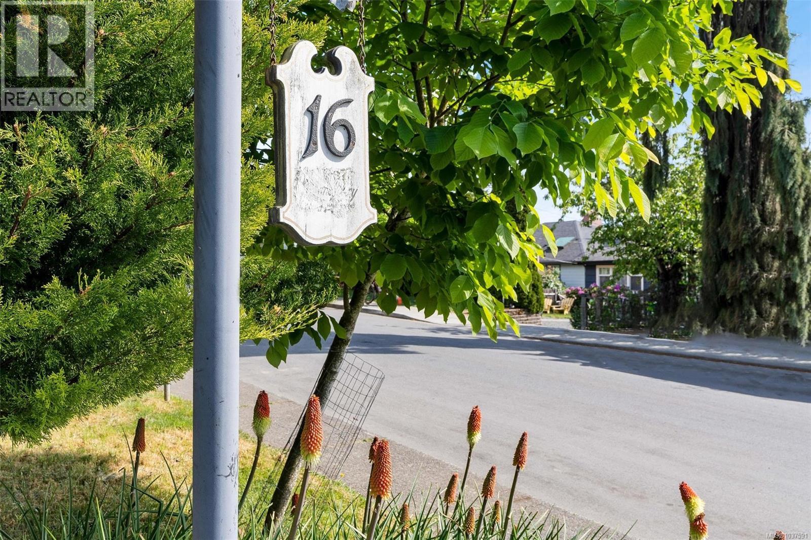 16 Lotus St - 51