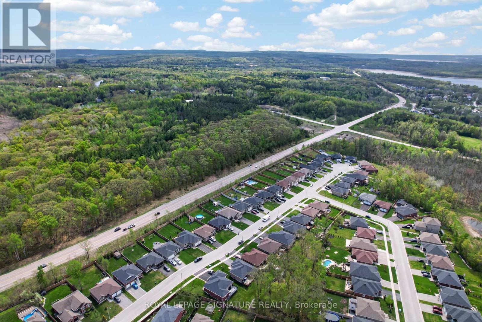 22 HUNTER AVENUE - 46