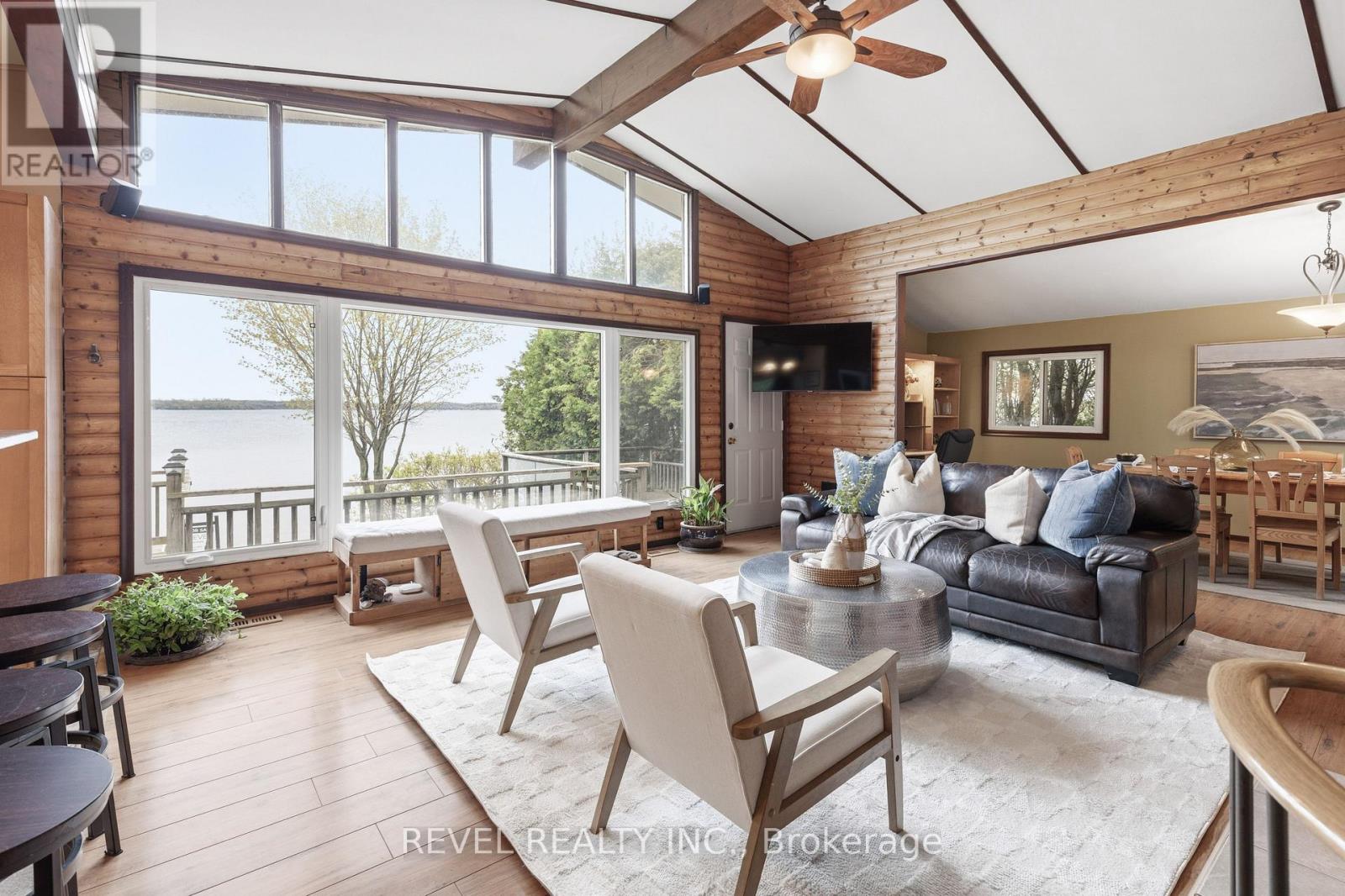 18 LAKEVIEW BOULEVARD - 18