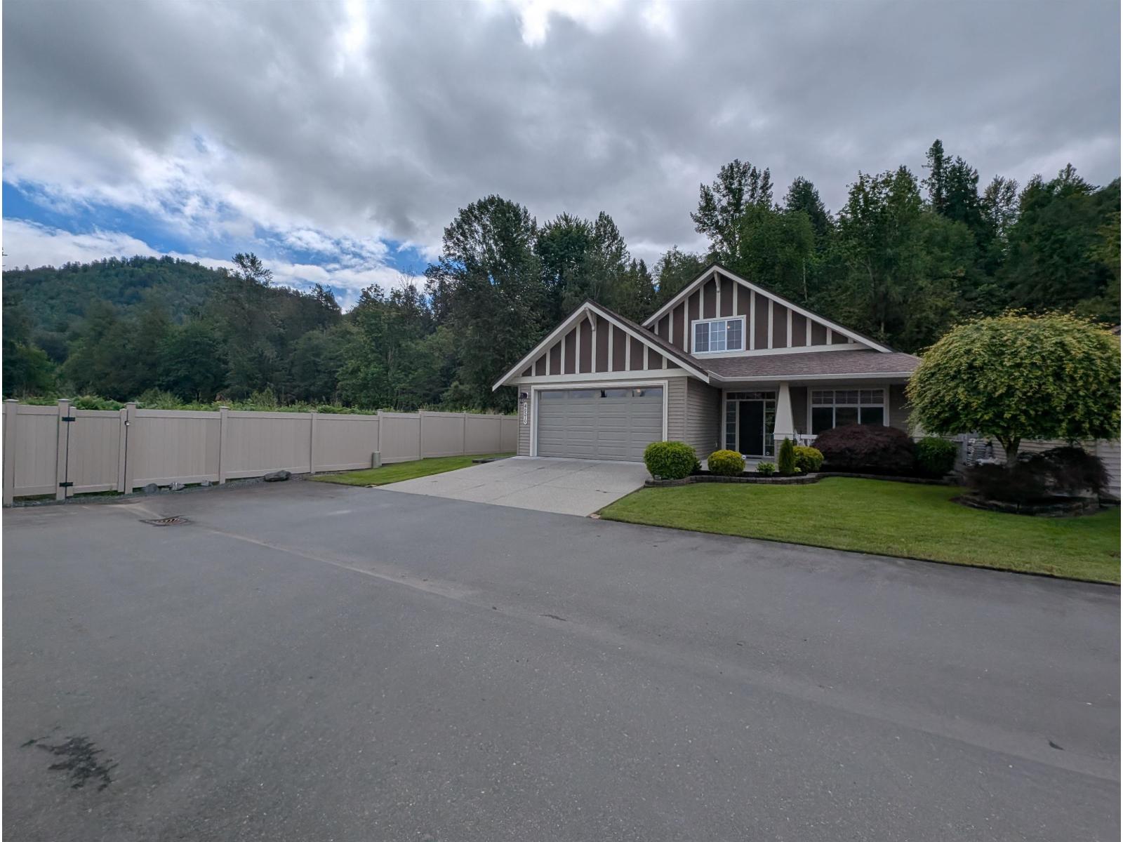 46570 HEARTHSTONE Avenue - main photo