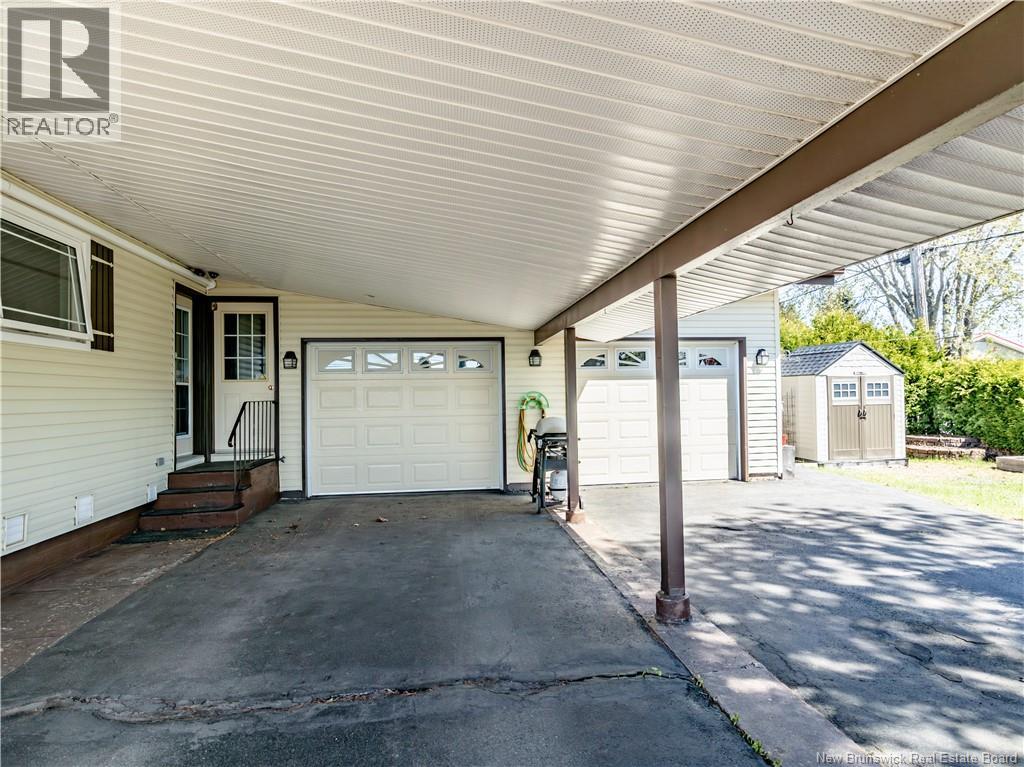 27 Richard Avenue - 4