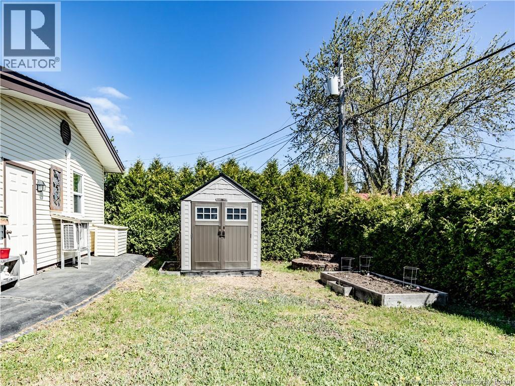 27 Richard Avenue - 5