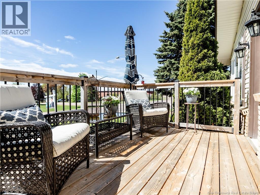 27 Richard Avenue - 9