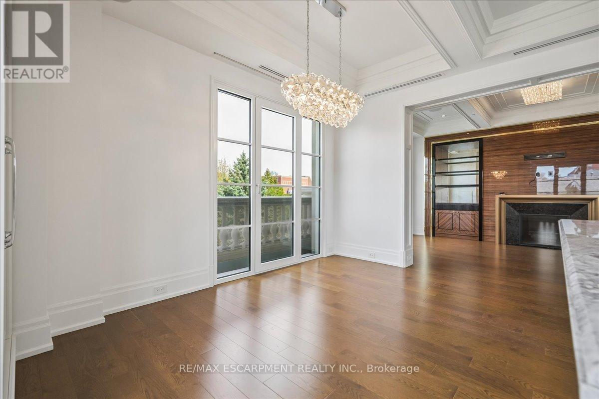#211 300 RANDALL STREET - 31