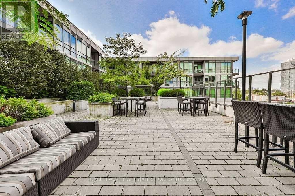 #315 8 FIELDWAY ROAD - 21