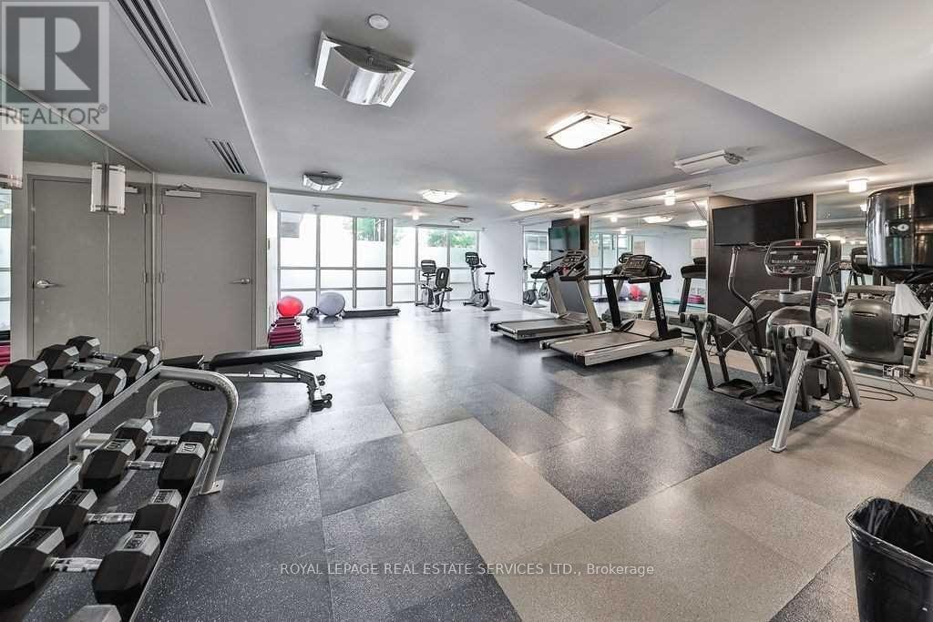 #315 8 FIELDWAY ROAD - 22