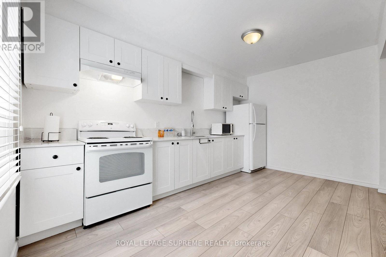 119 ESSEX STREET W - 10