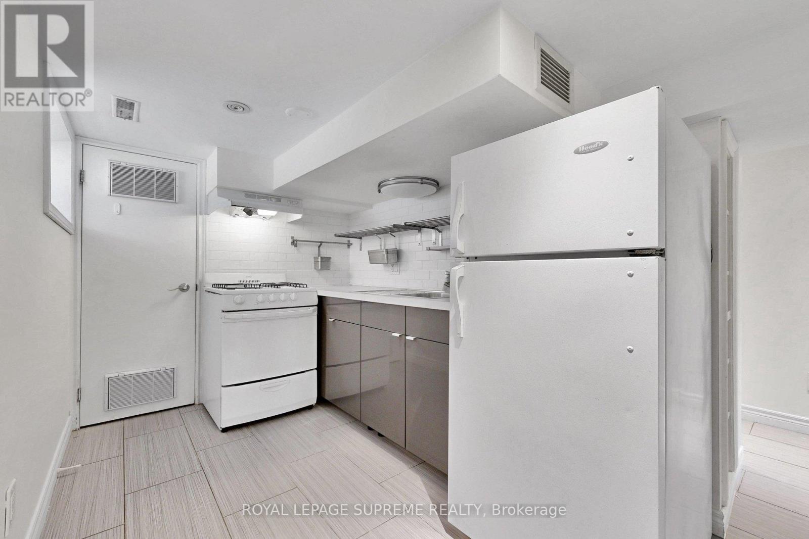 119 ESSEX STREET W - 38