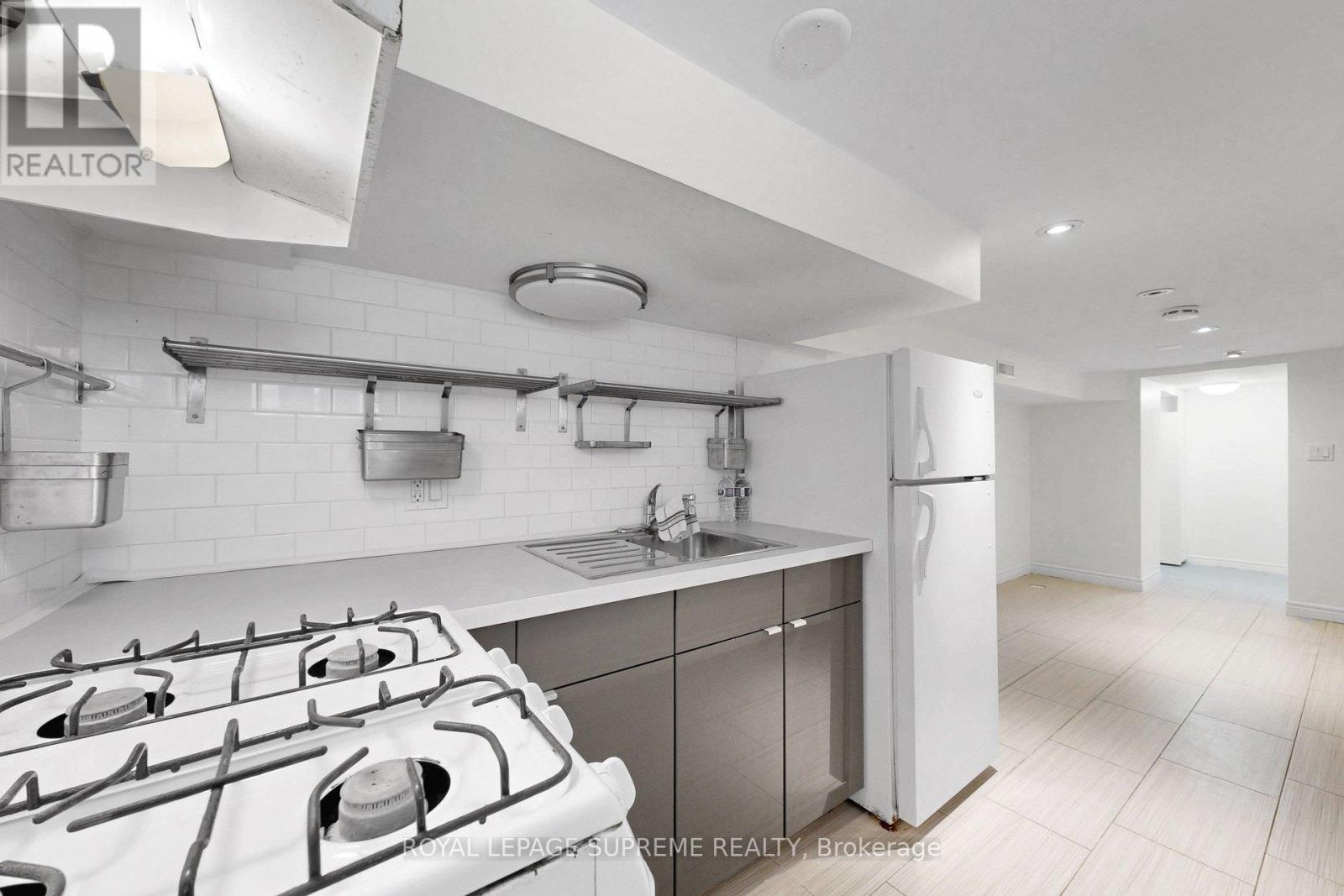 119 ESSEX STREET W - 39