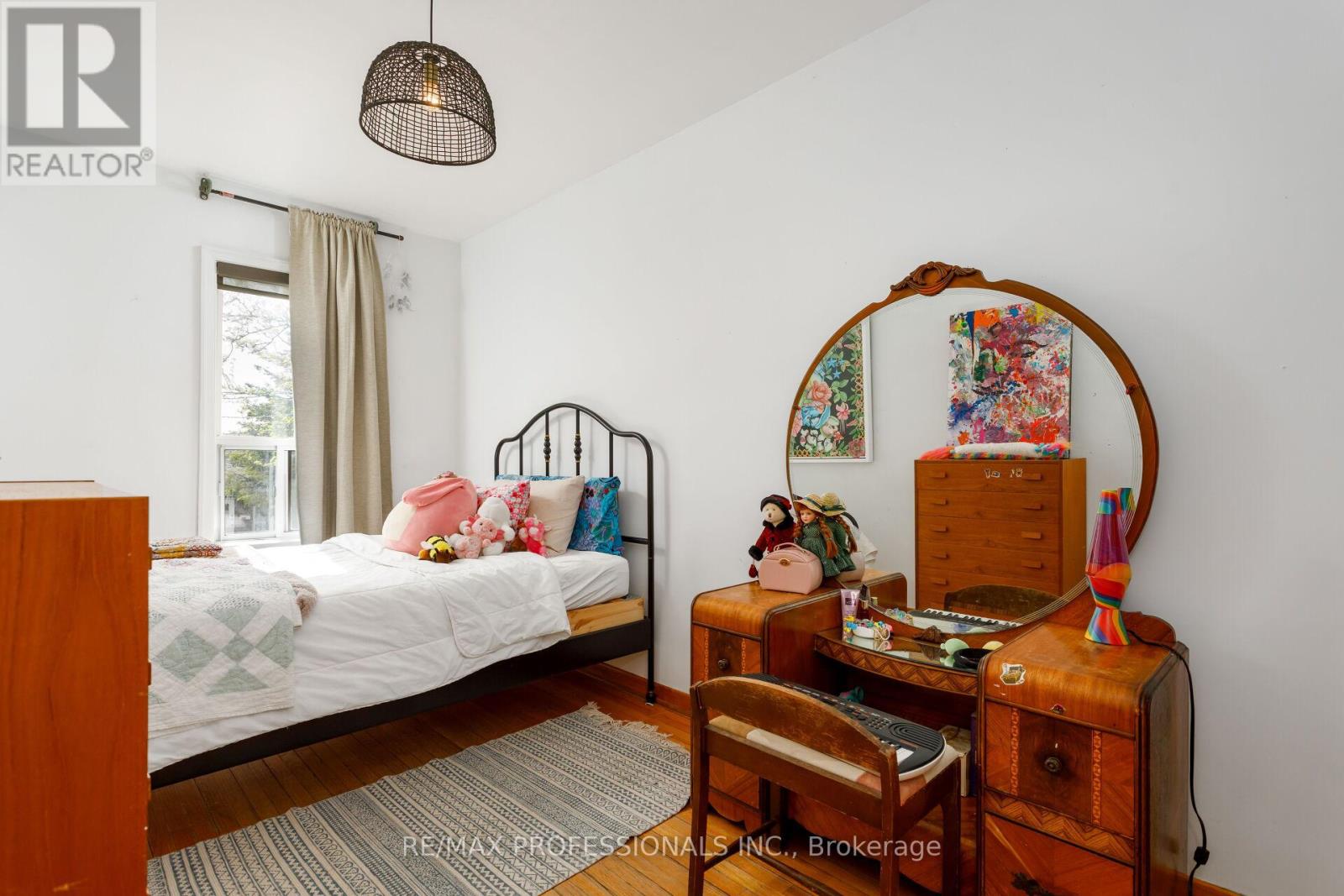 199 OSLER STREET - 29