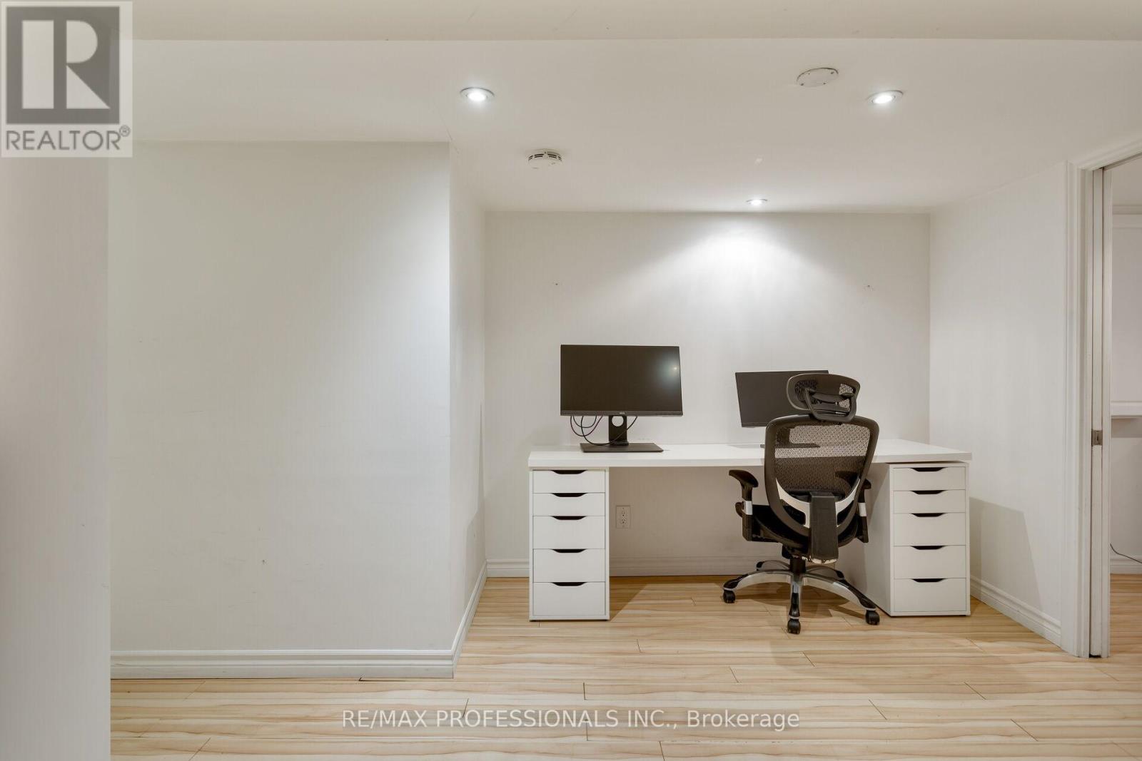 199 OSLER STREET - 41