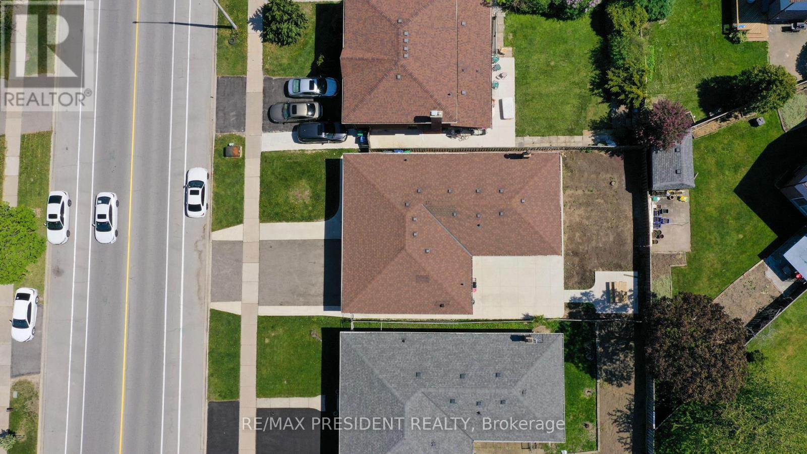 233 RUTHERFORD ROAD N - 3