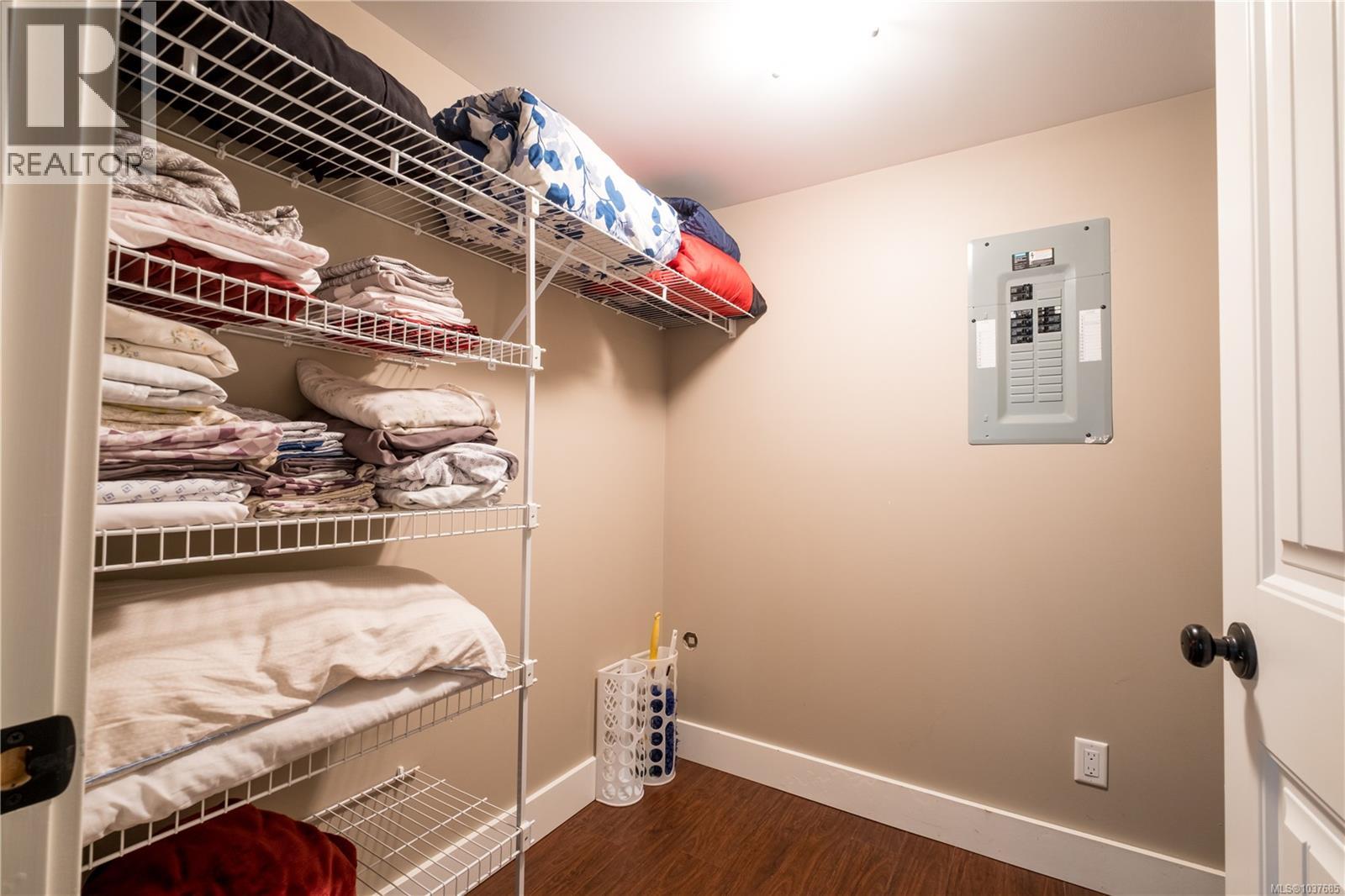 2644 Kendal Ave - 21