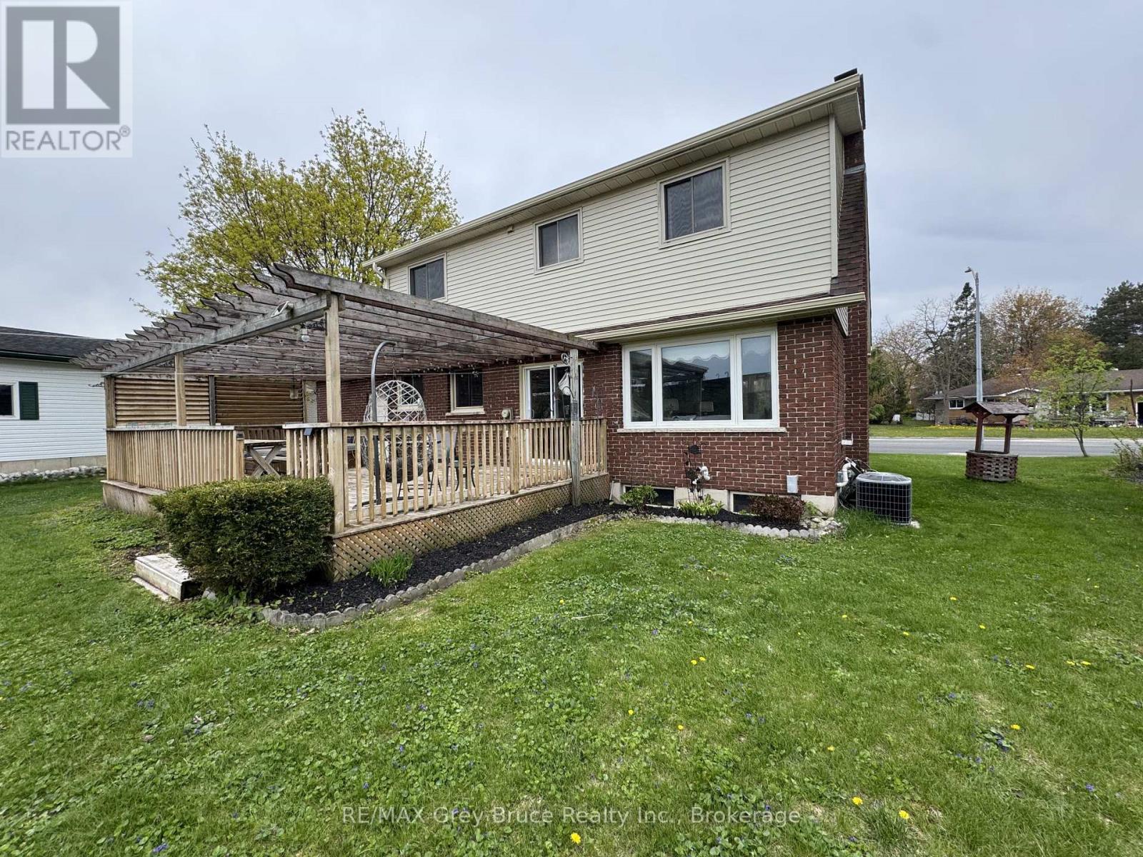 235 5TH AVENUE - 26