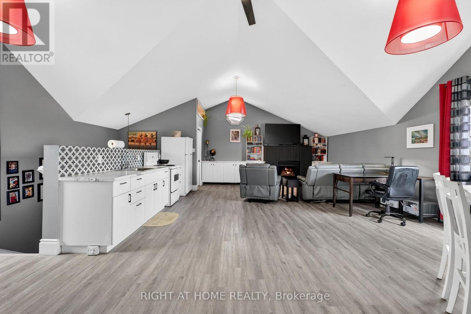 362 SHORT POINT ROAD - 32