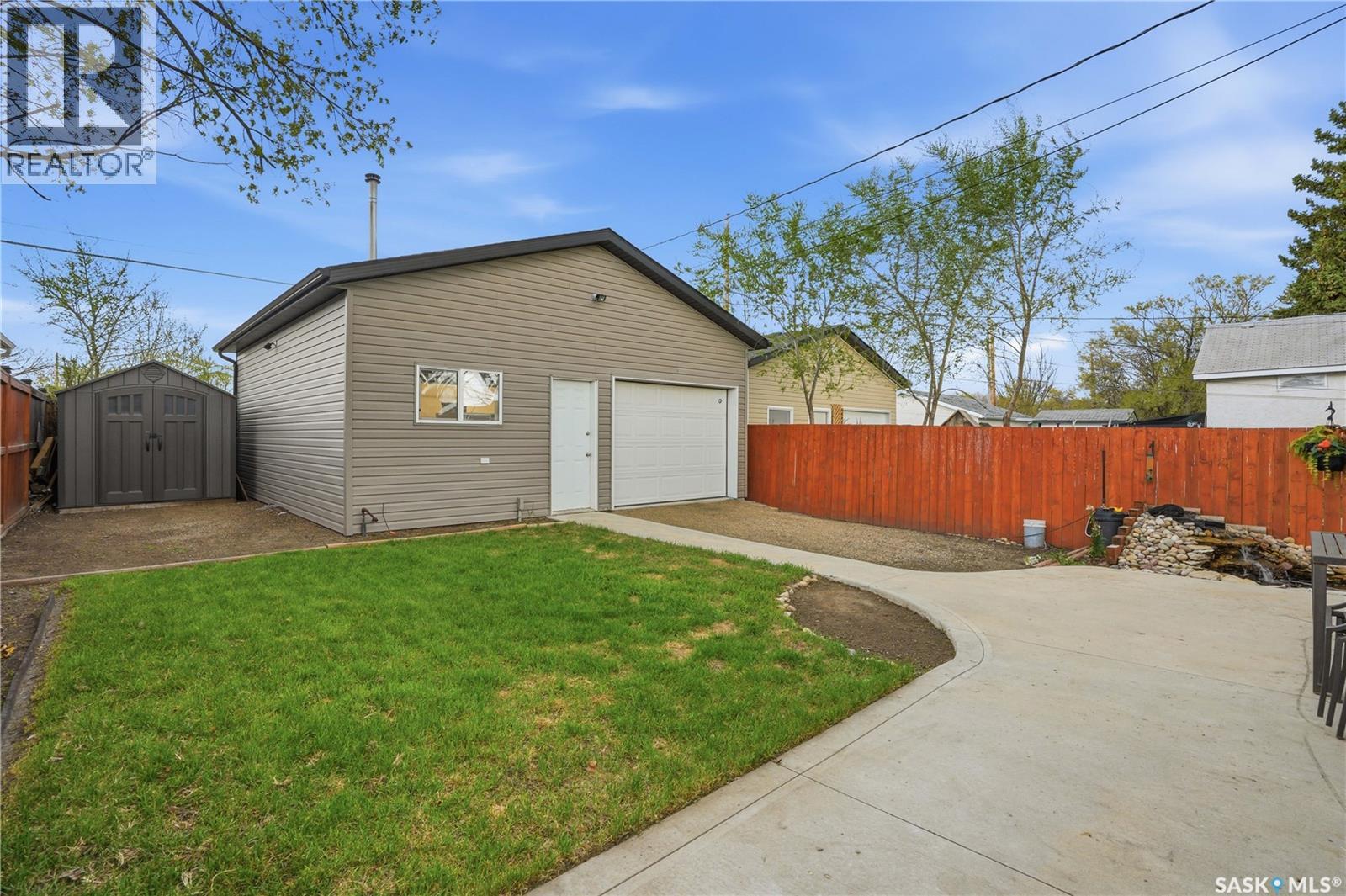 908 L AVENUE N - 17