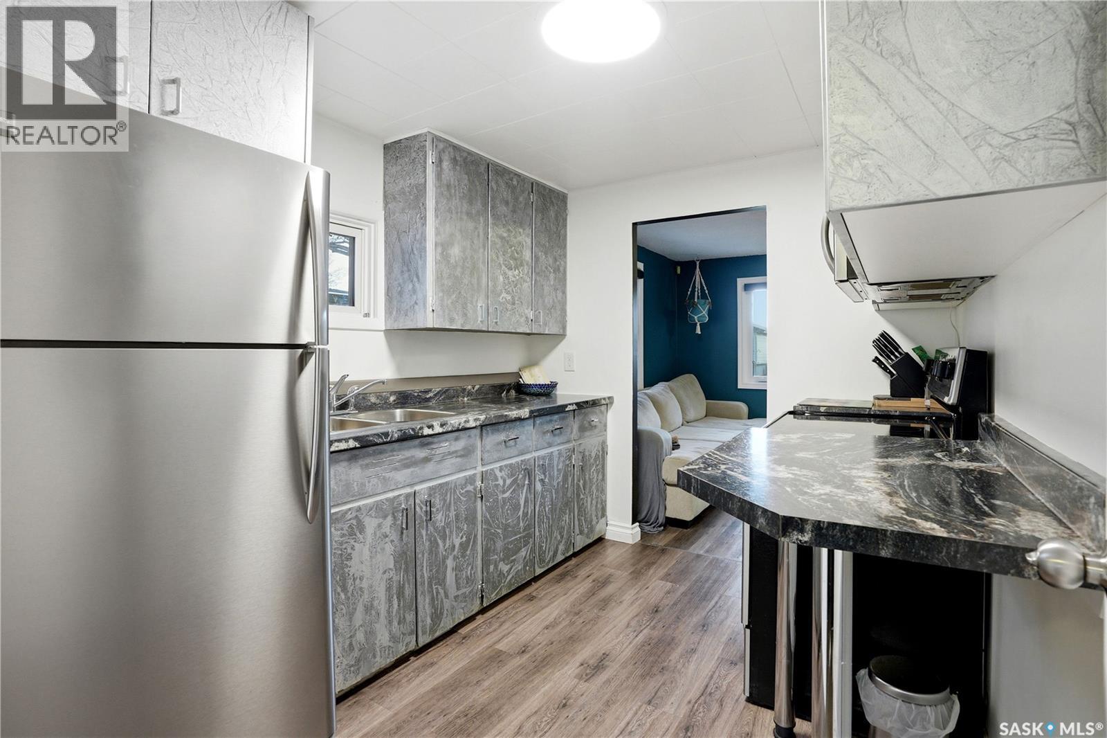 908 L AVENUE N - 7