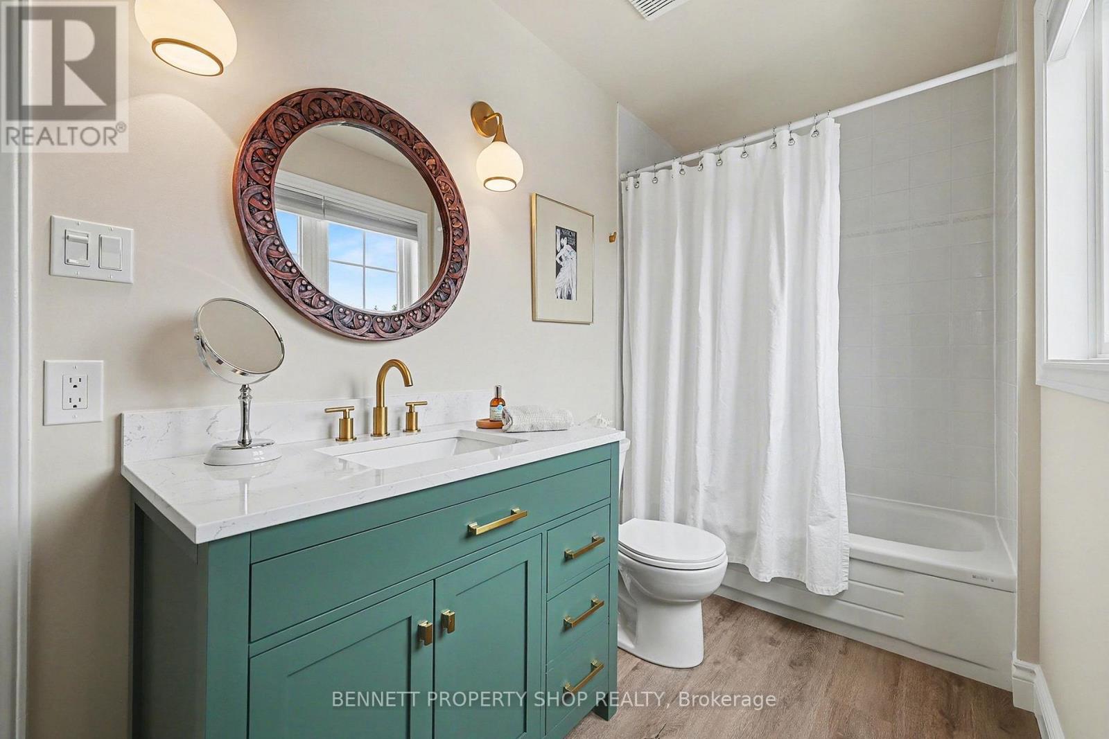 12 SHERK CRESCENT - 22