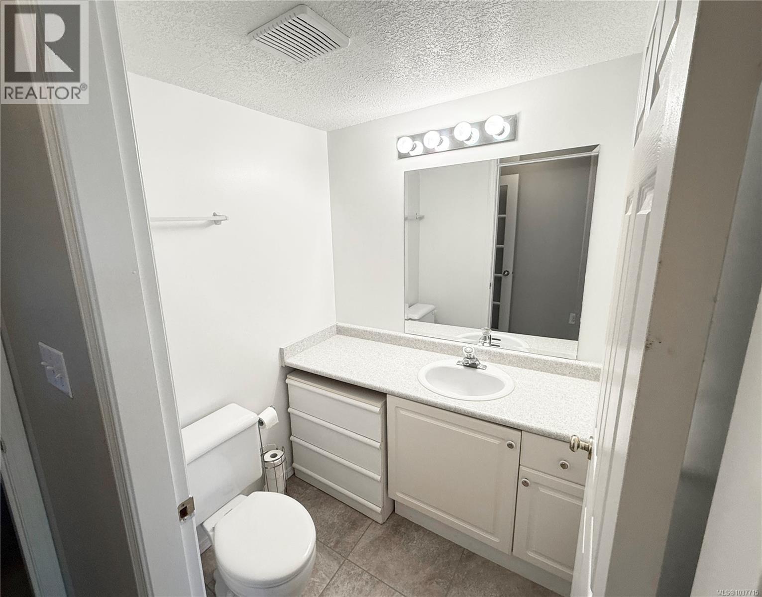 103 4700 Uplands Dr, Nanaimo