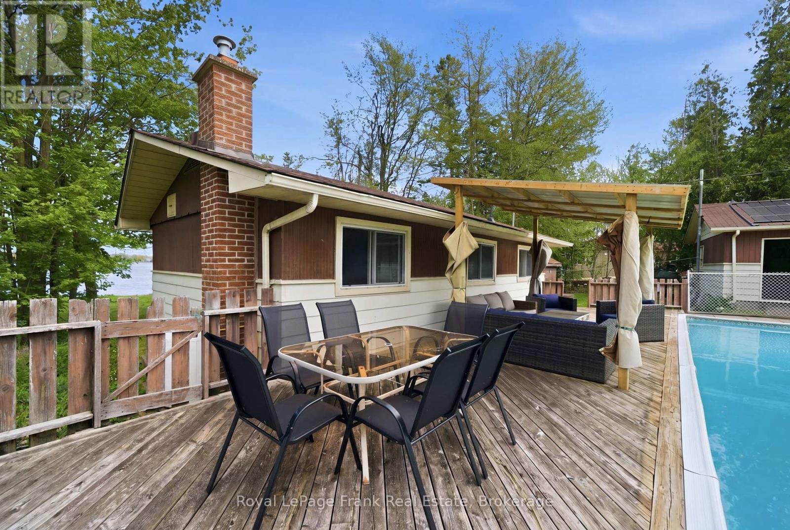 54 BUTTERNUT DRIVE - 28