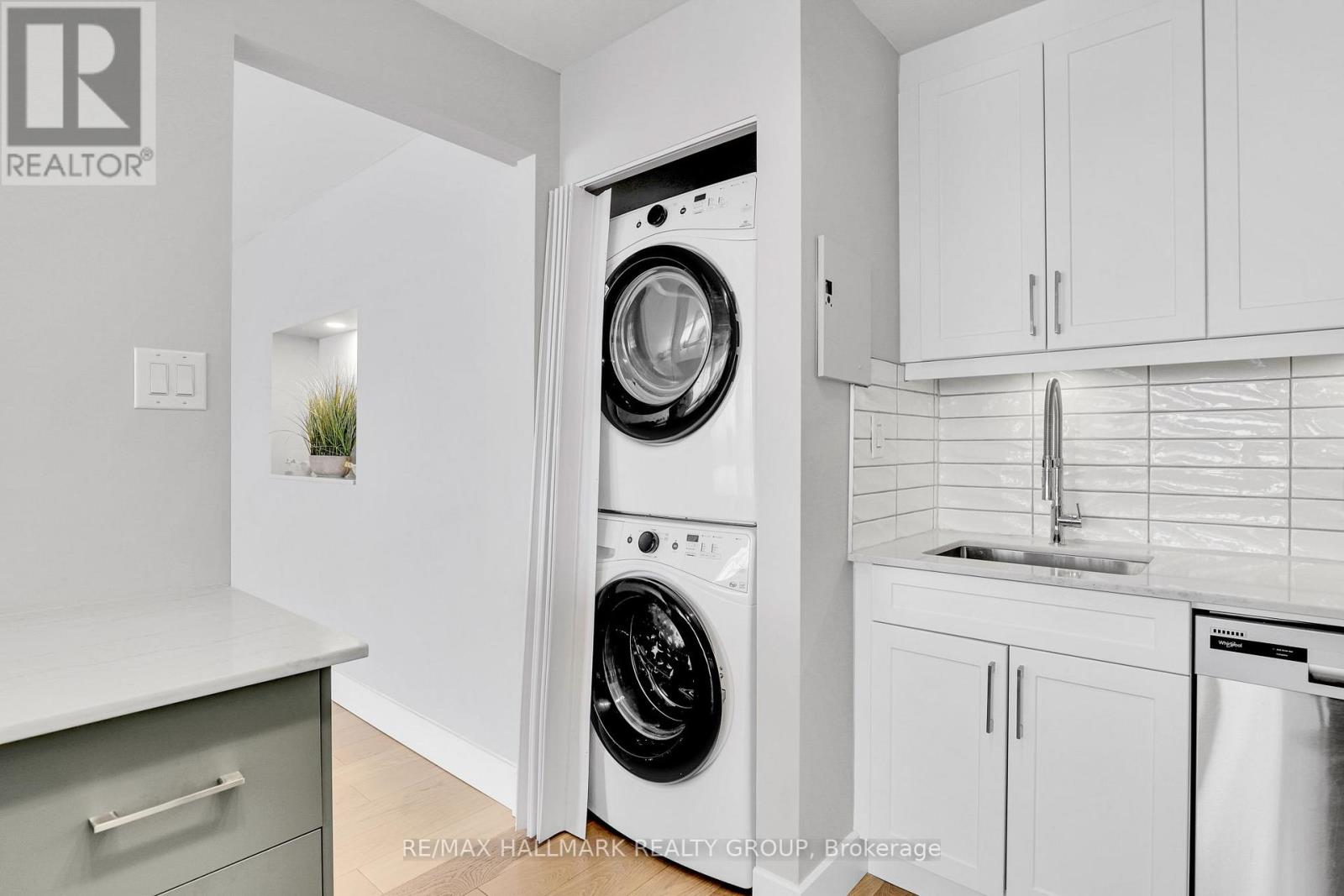 #1604 1285 CAHILL DRIVE - 8