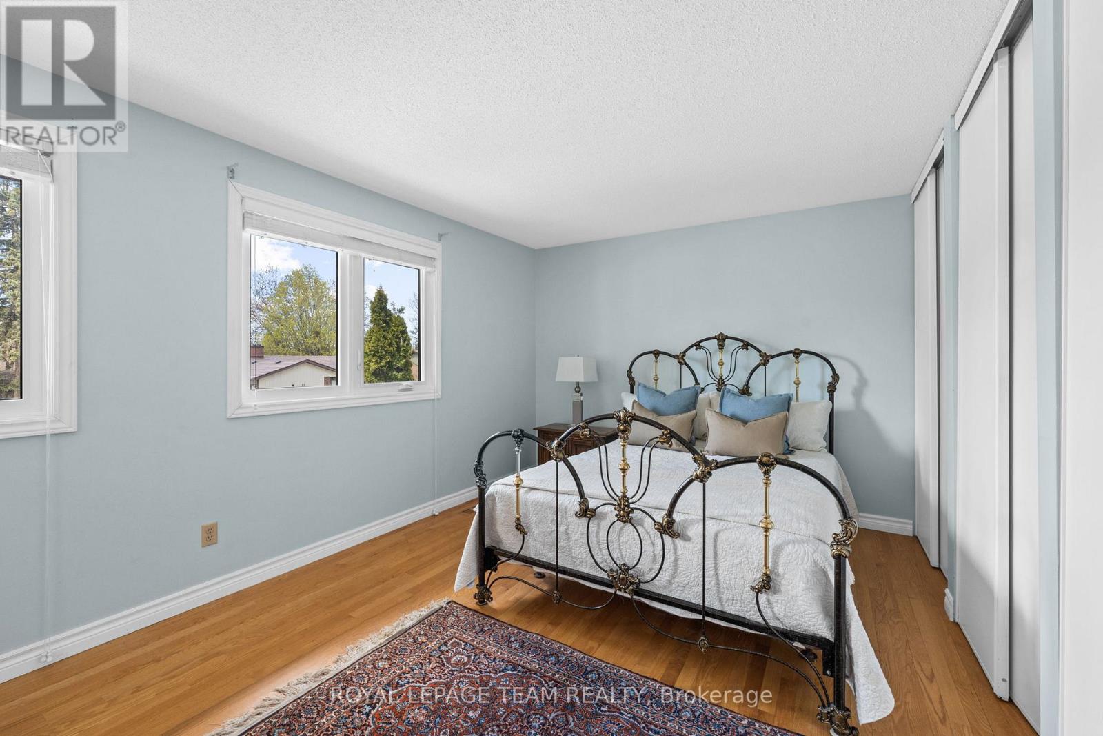 6 BYRD CRESCENT - 24