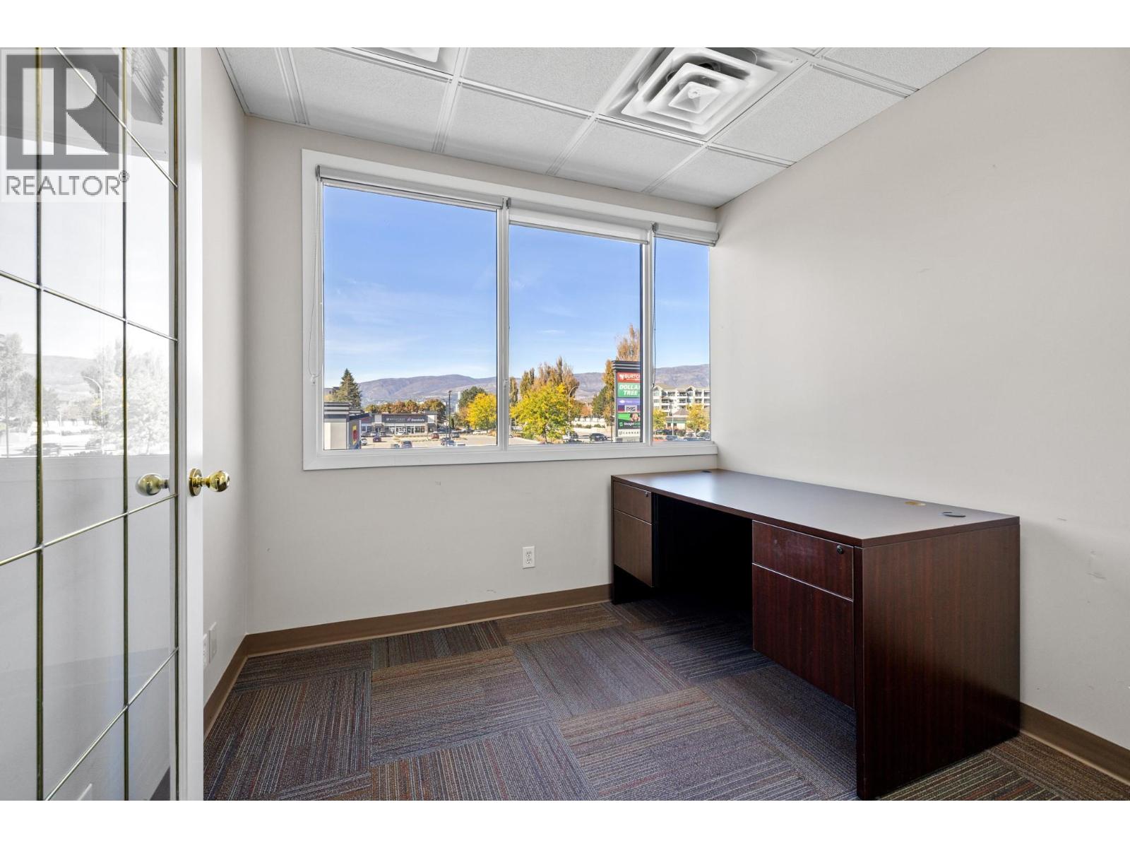 201 1505 Harvey Avenue, Kelowna