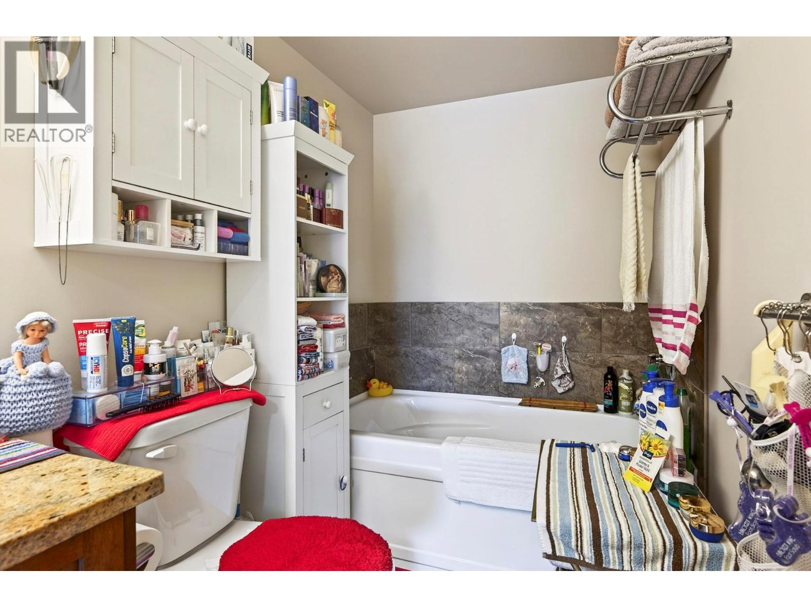 #328 689 Tranquille Road - 13