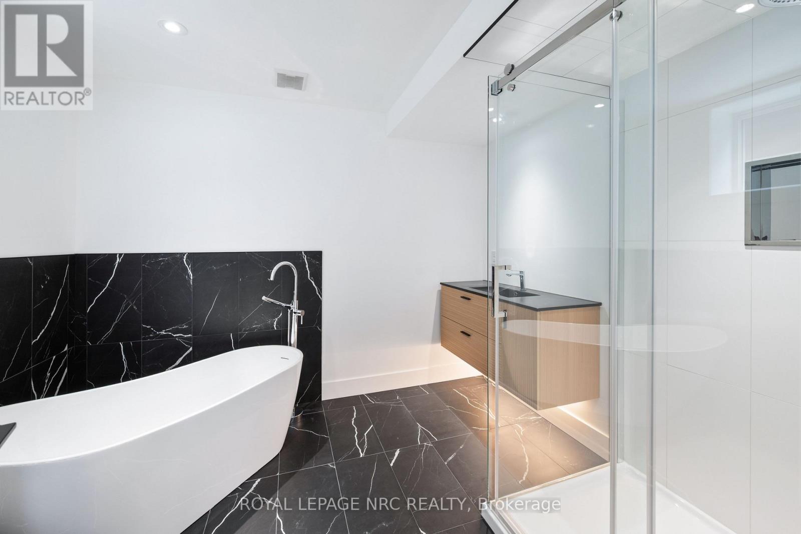 74 MILLPOND ROAD - 38